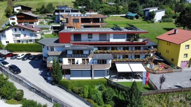 Hotel Bergkranz Mieders Exteriör bild